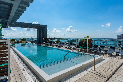 HiRes_Watermarc_PoolDeck_2