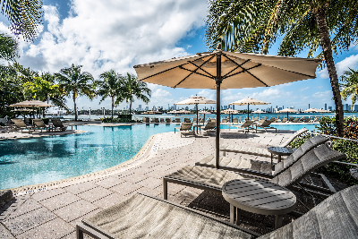 SouthgateTowers_Amenities_PoolDeck4