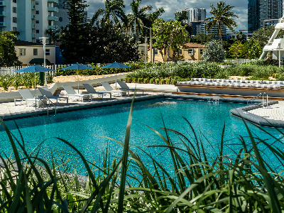 The_hamilton_pooldeck6